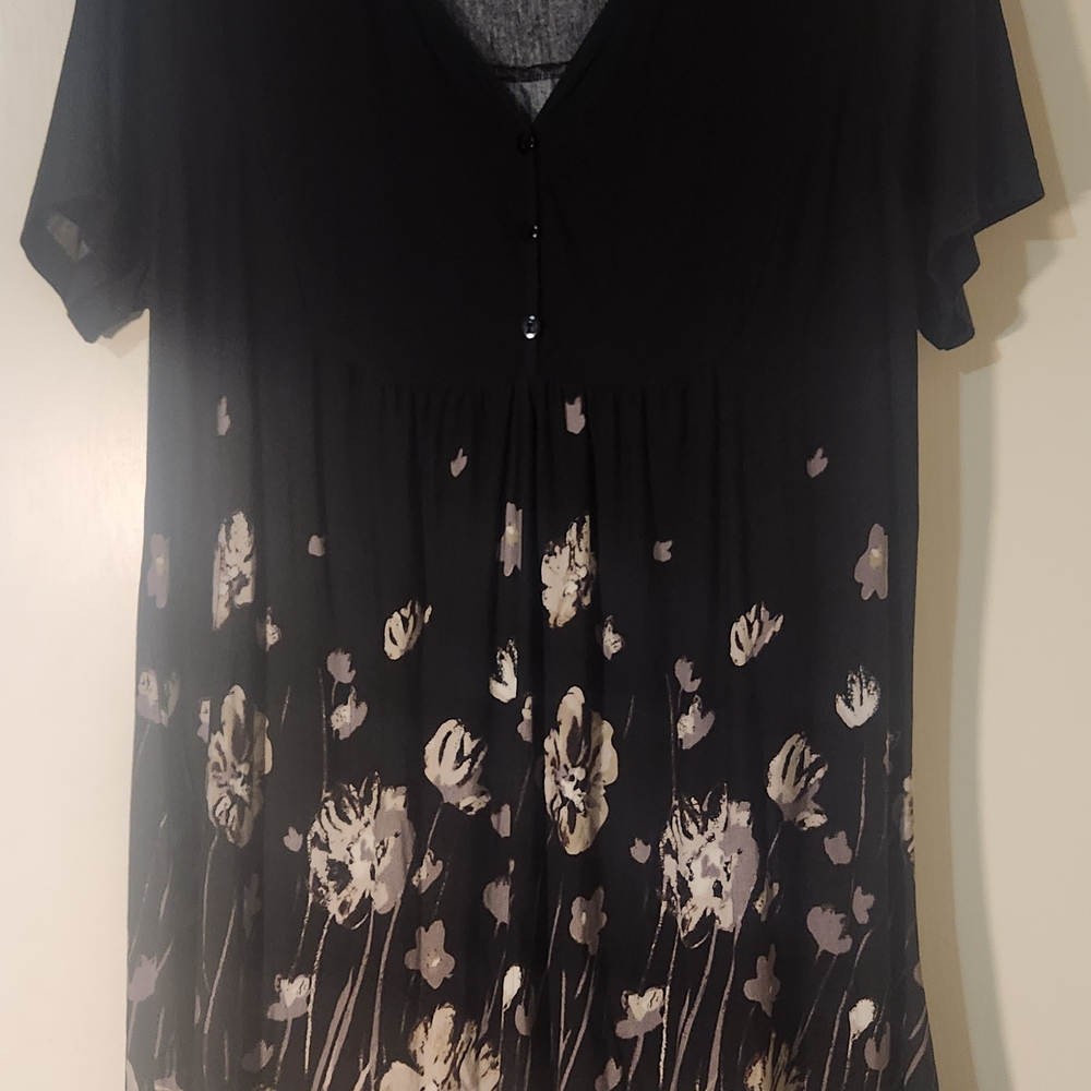 Chic Floral Black and Cream Blouse
